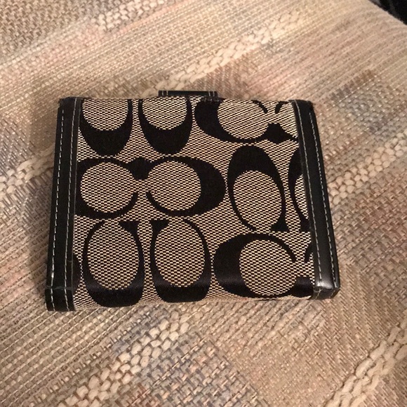 Wallet - Picture 2 of 4